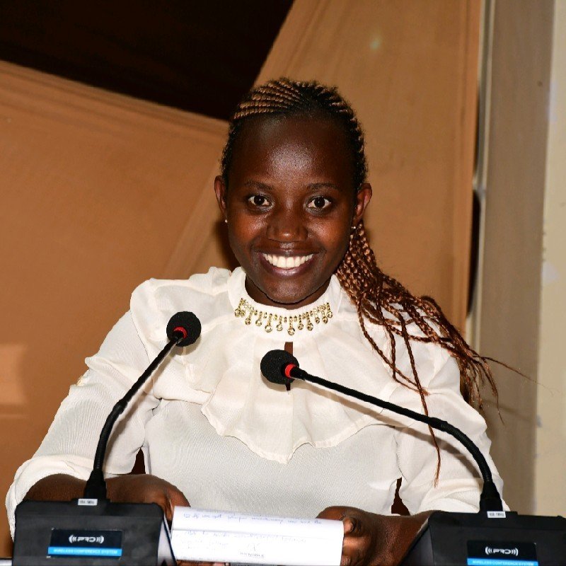 IRAKOZE MARIE LYS